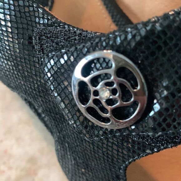 Clark’s Black Adjustable Sandals NWOT - Picture 4 of 7